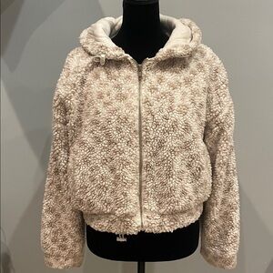 Cozy Sherpa Zip-Up  hooded Jacket in white & grey